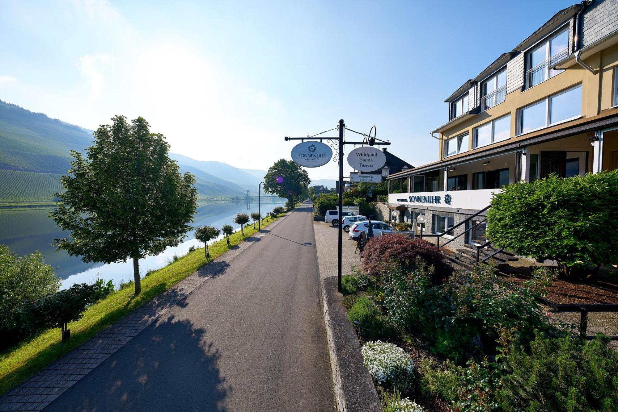 Sonnenuhr Bed & Breakfast Bernkastel-Kues Luaran gambar